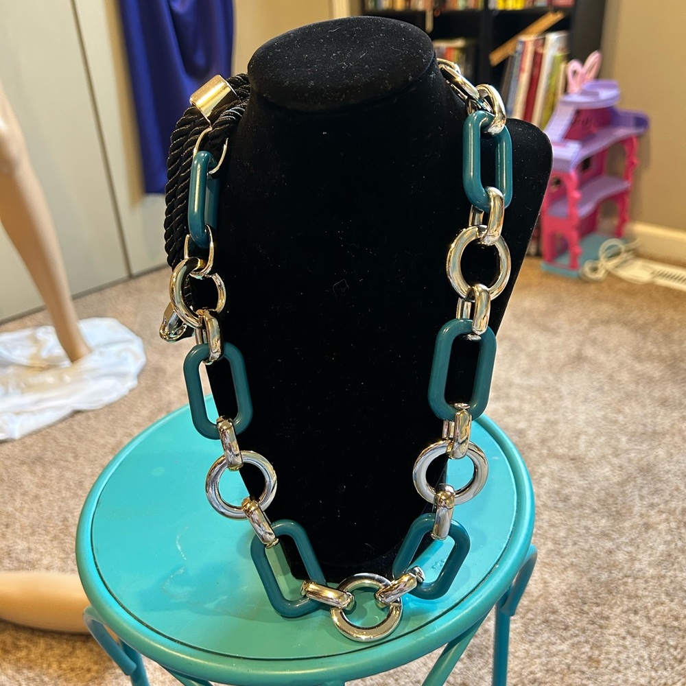 NWOT chunky acrylic,turquoise,silver and black statement chain necklace.